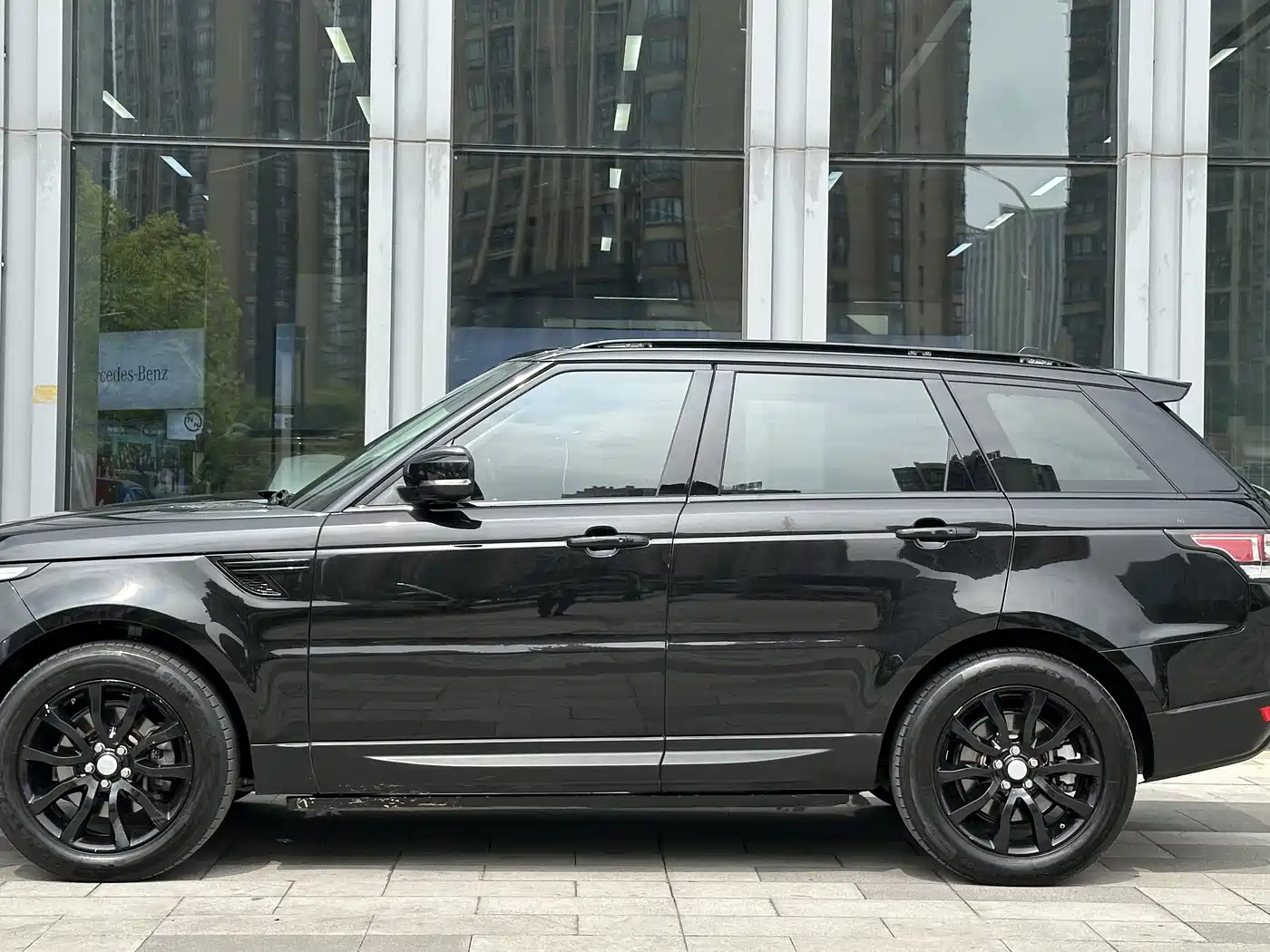 Land Rover Range Rover Sport 2016 3.0 SDV6 HSE фото 3