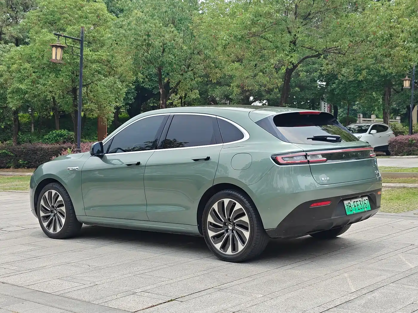 AITO Wenjie AITO M5 2023 Extended Range RWD Smart Drive Edition фото 4
