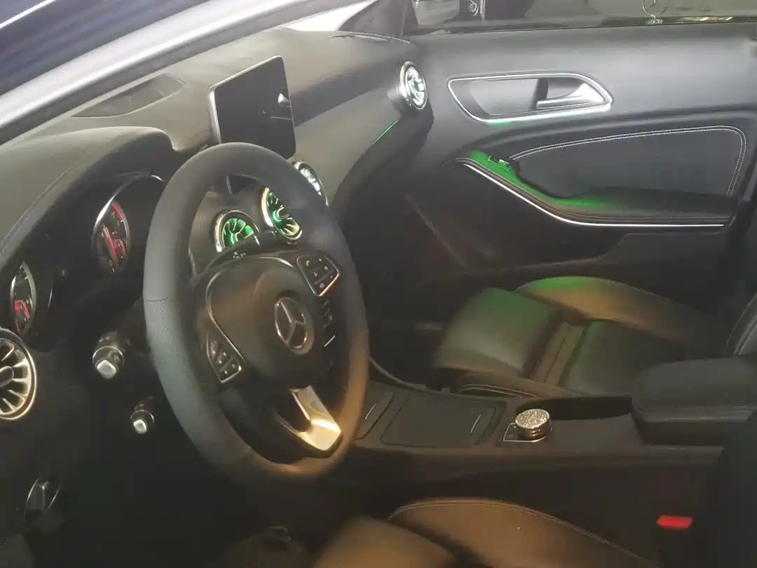 Mercedes-Benz GLA 2016 GLA 200 Dynamic фото 10