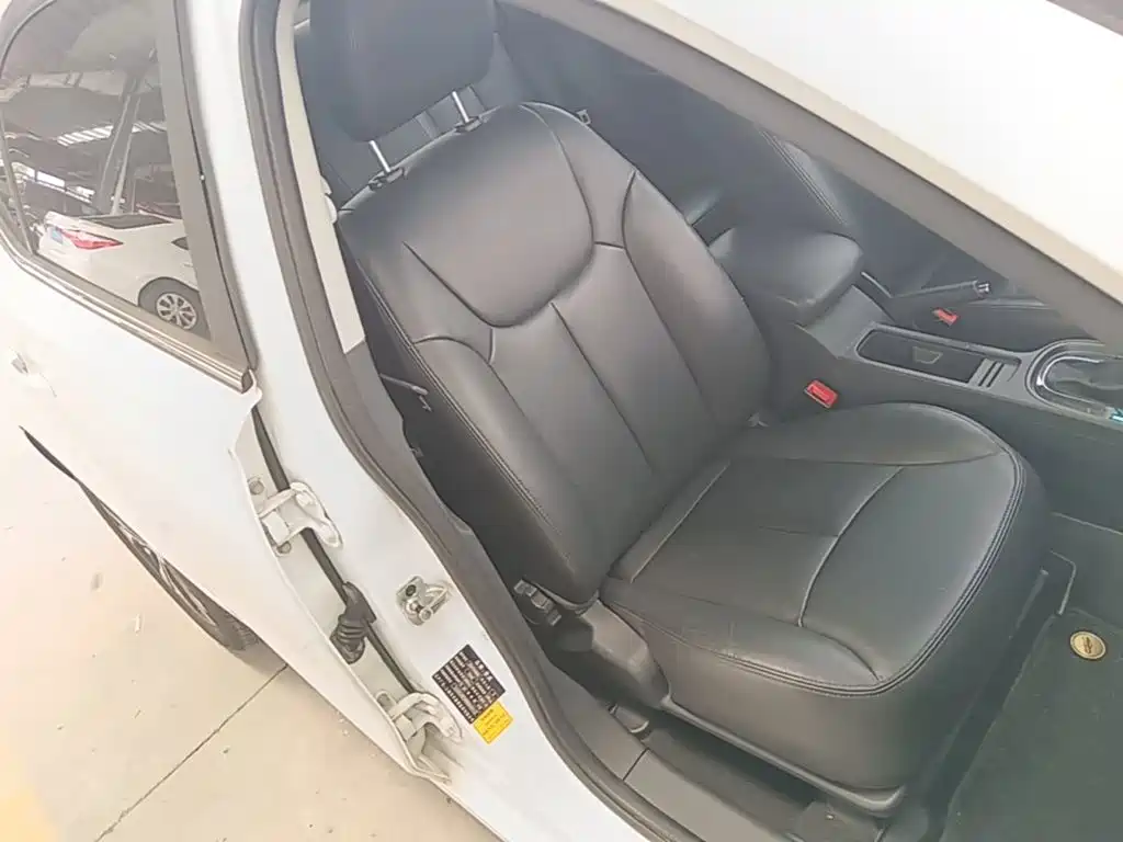 Roewe 360 2017 2017 1.5L Auto Luxury Edition