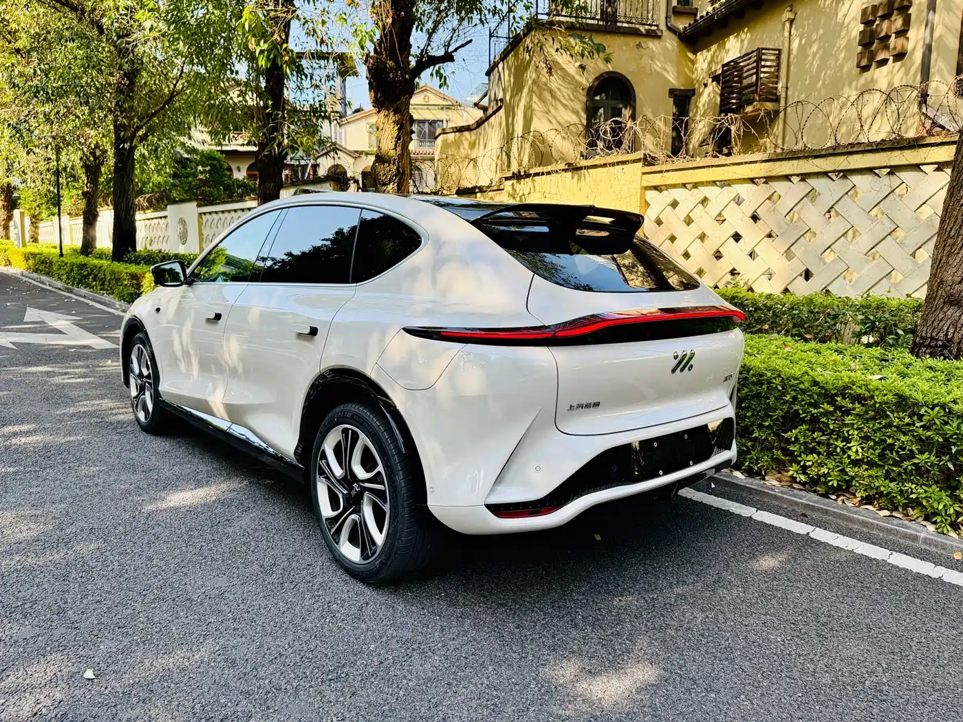 IM Motors IM LS7 2023 2023 Model 100kWh Pro AWD Edition