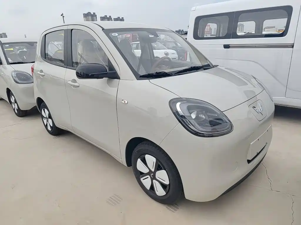 Wuling Motors Hongguang MINIEV 2026 2025 4-Door Advanced