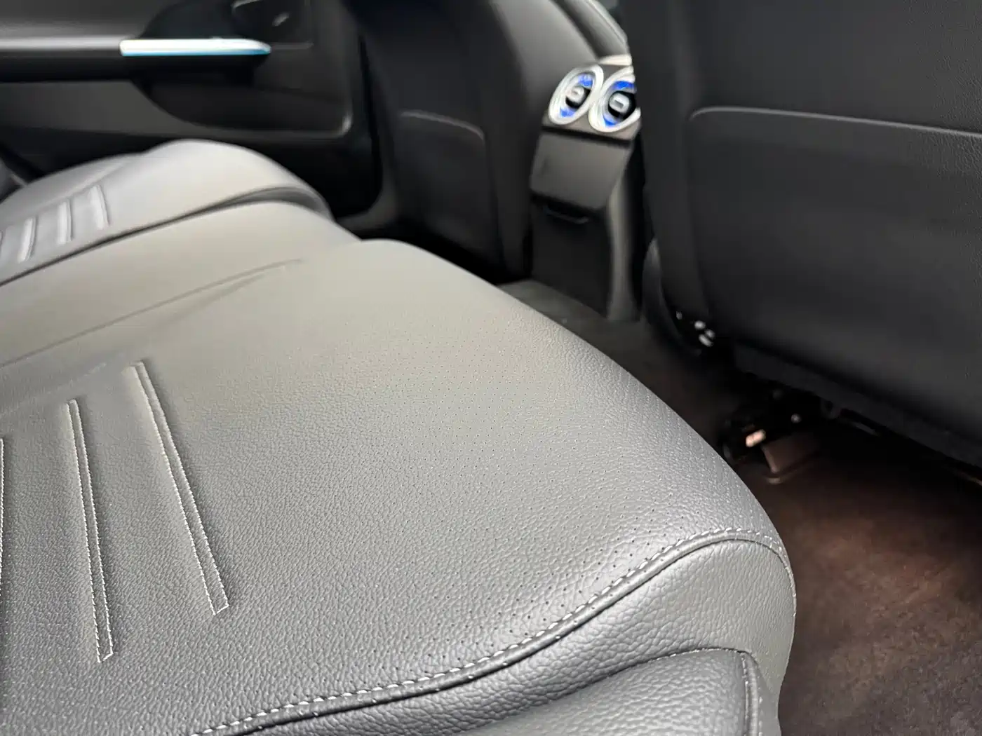 Mercedes-Benz C-Class 2025 C 260 L Sport Edition фото 30