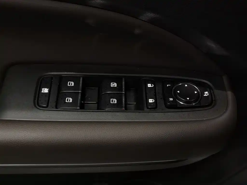 Фото 9 - GAC Trumpchi Trumpchi M6