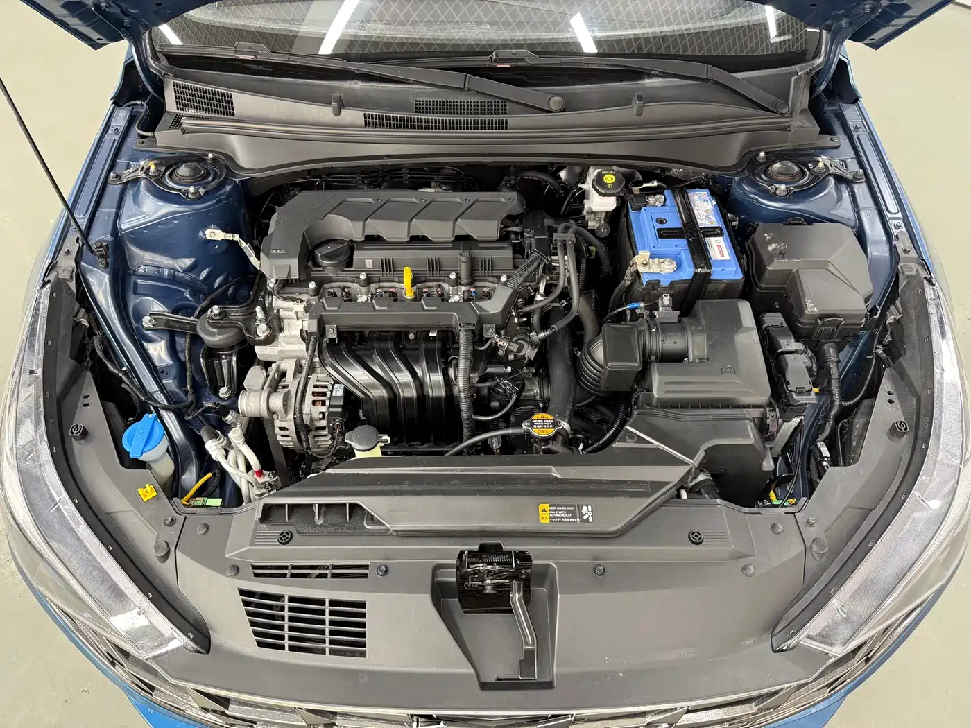 Hyundai Elantra 2022 1.5L CVT LUX Premium Edition фото 19