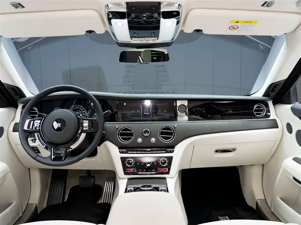 Rolls-Royce Ghost 2021 6.7T Standard Wheelbase фото 15