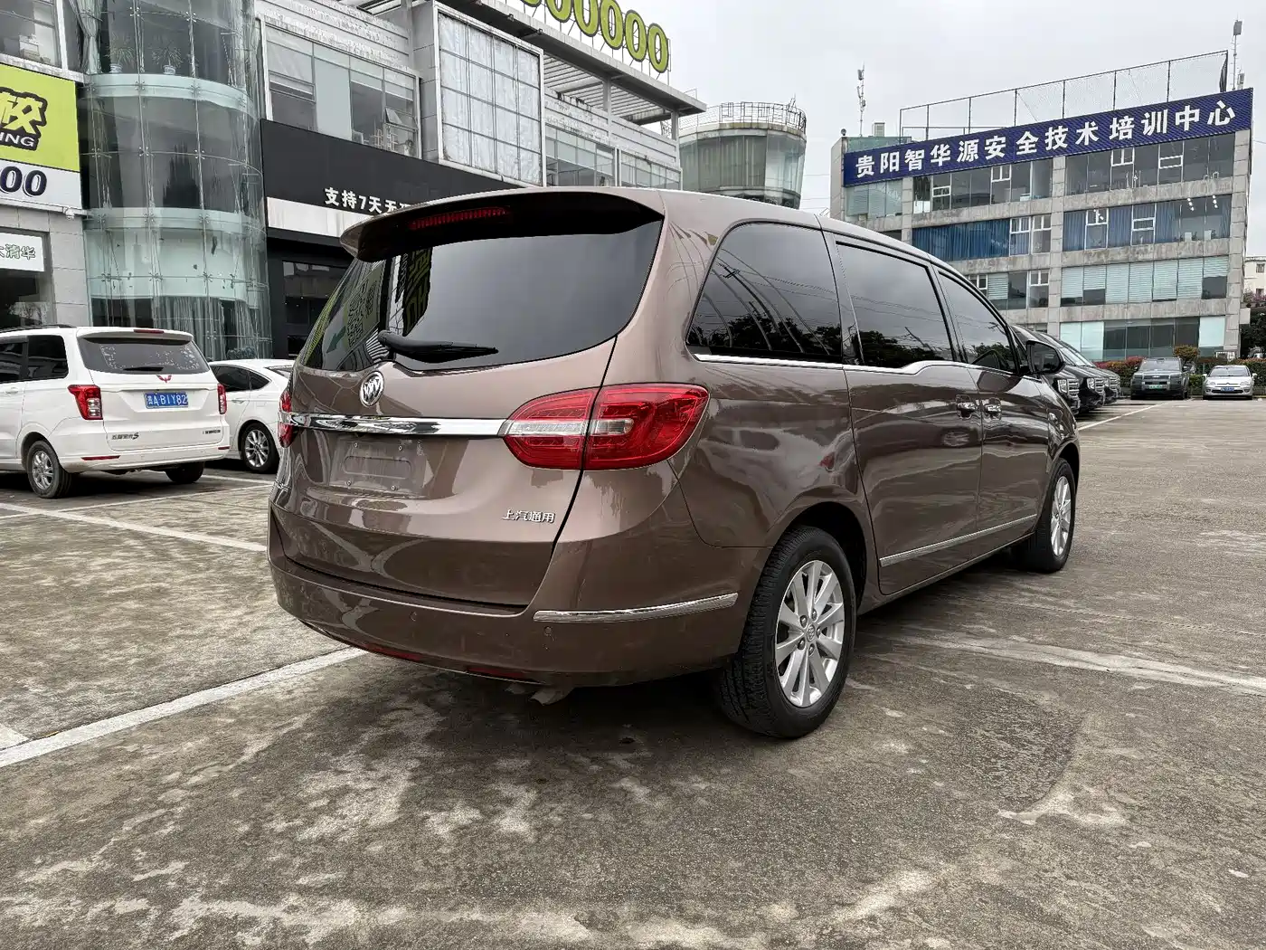 Buick GL8 2018 28T Luxury Model China VI фото 7