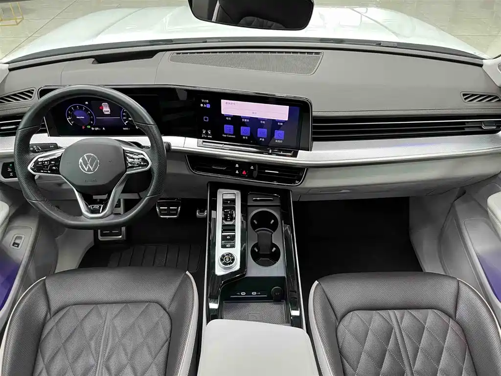 Volkswagen Talagon 2023 380TSI 4WD R-Line Celebration Edition фото 2