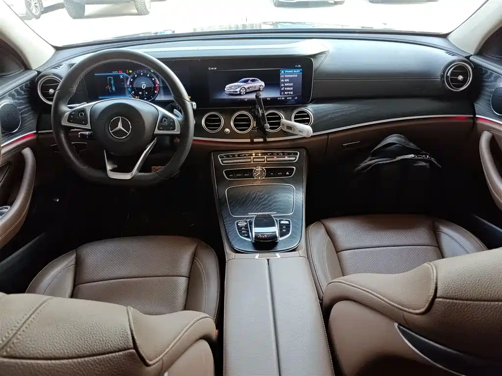 Mercedes-Benz E-Class 2018 E 300 L Sport Luxury фото 10