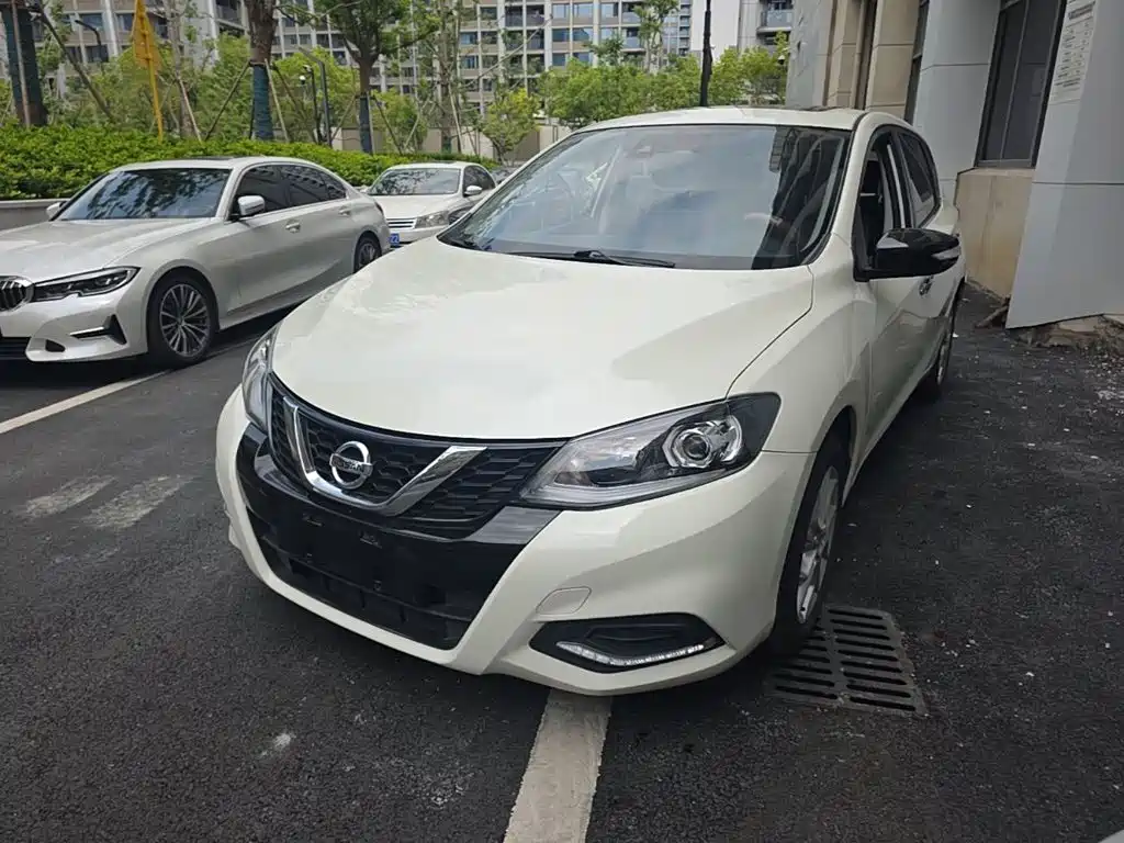 Nissan Tiida, миниатюра 2