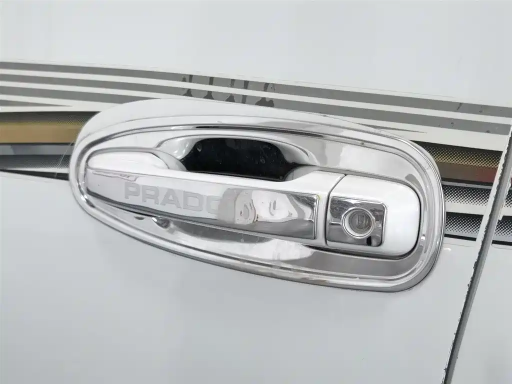 Toyota Prado 2016 2.7L Auto Luxury Edition фото 18