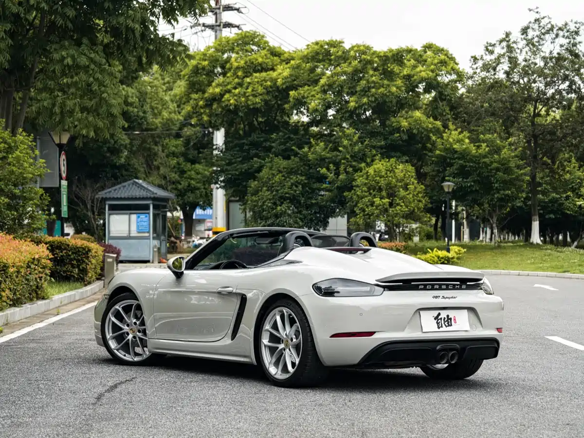 Porsche 718 2022 Spyder 2.0T фото 5