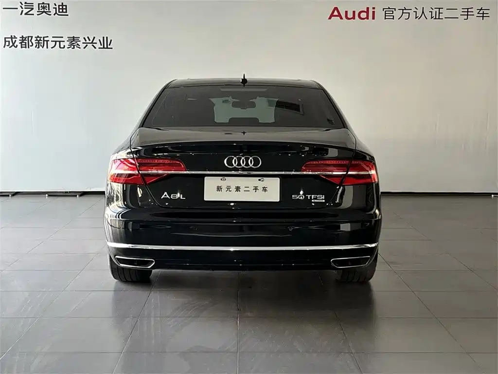 Audi A8 2017 A8L 40 TFSI Comfort фото 5