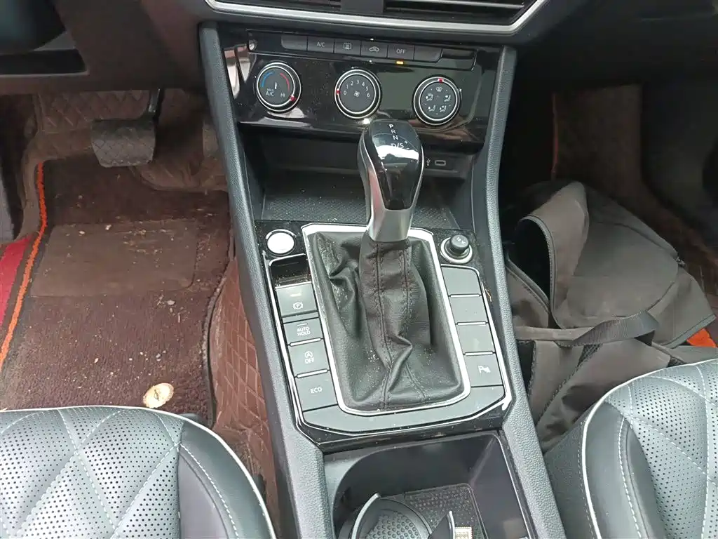 Volkswagen Sagitar 2023 300TSI DSG Surpassing Edition фото 14
