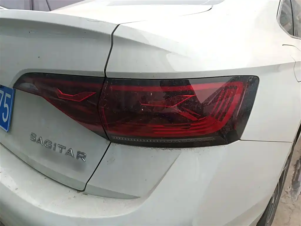 Volkswagen Sagitar 2023 300TSI DSG Surpassing Edition фото 8