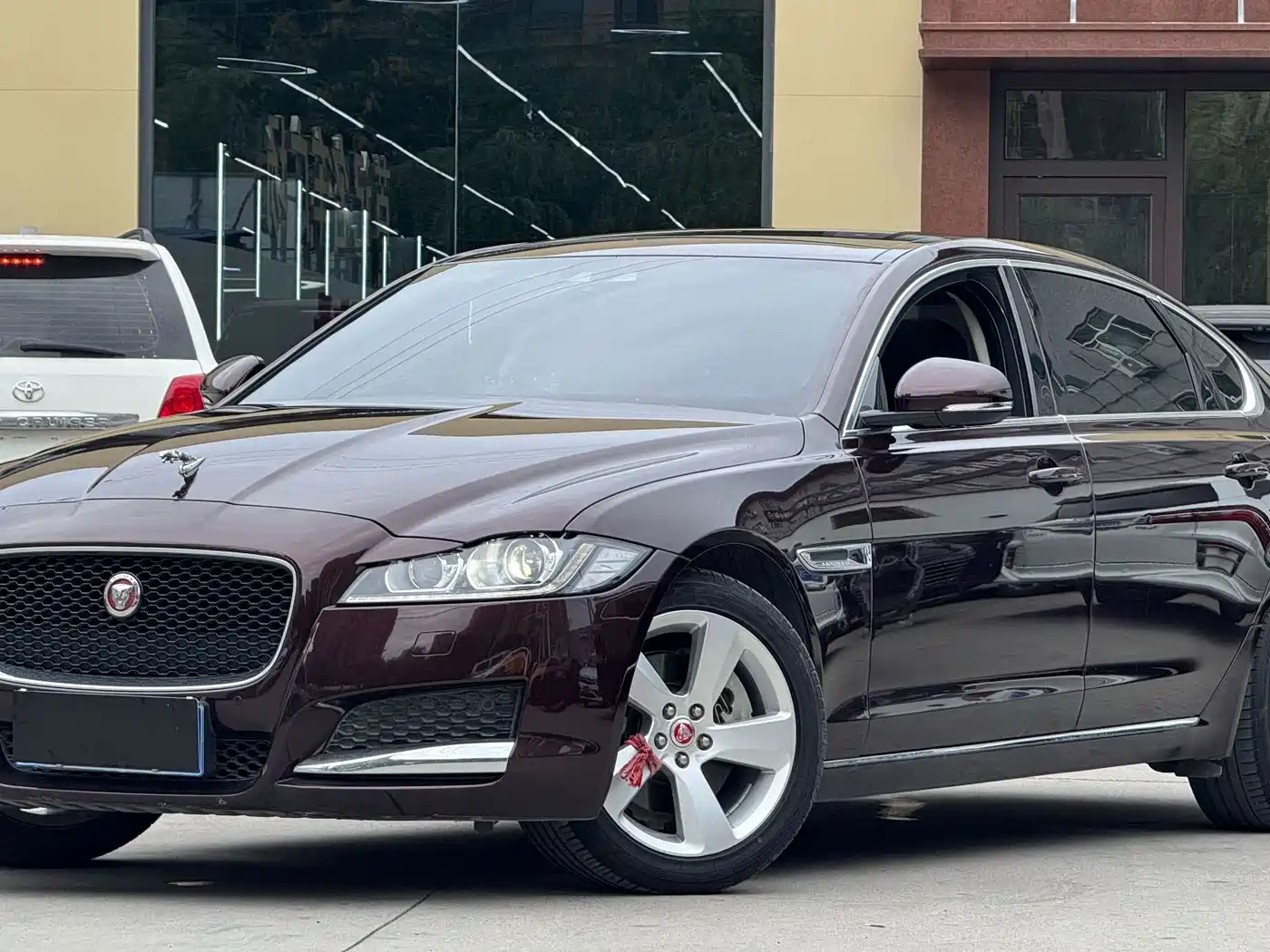 Photo 1 - Jaguar XFL