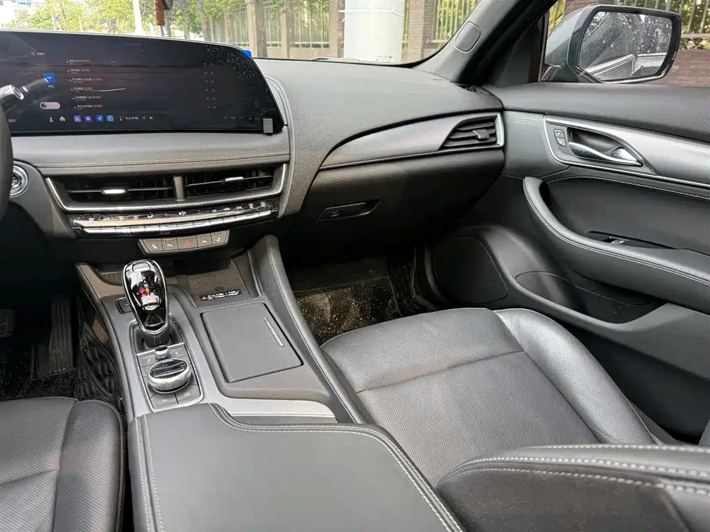 Cadillac CT5 2024 28T Luxury Model Pro фото 7