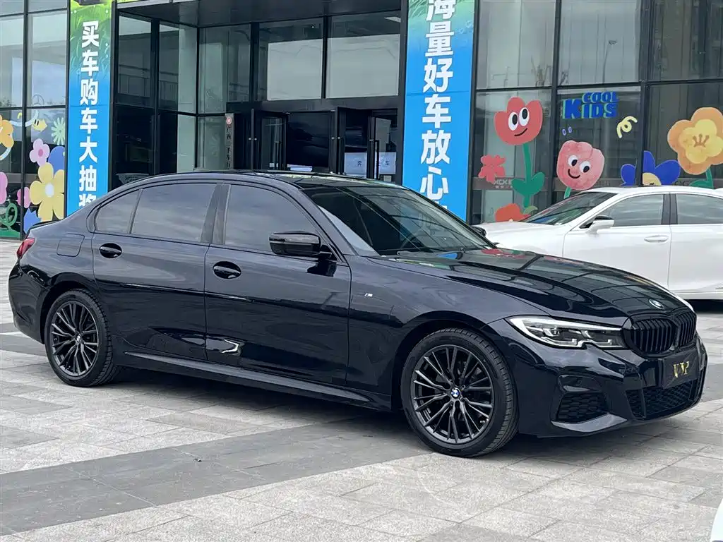 BMW 3 Series 2021 325Li M Sport Night Edition фото 3