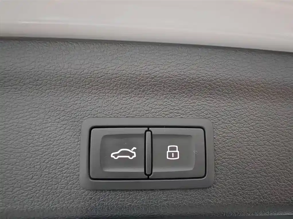 Audi Q3 2024 35 TFSI Fashion Sport фото 12