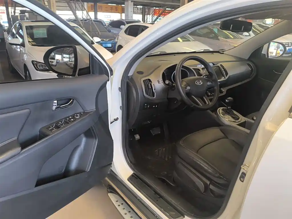 Kia Sportage 2015 2.0L Automatic 2WD DLX фото 16