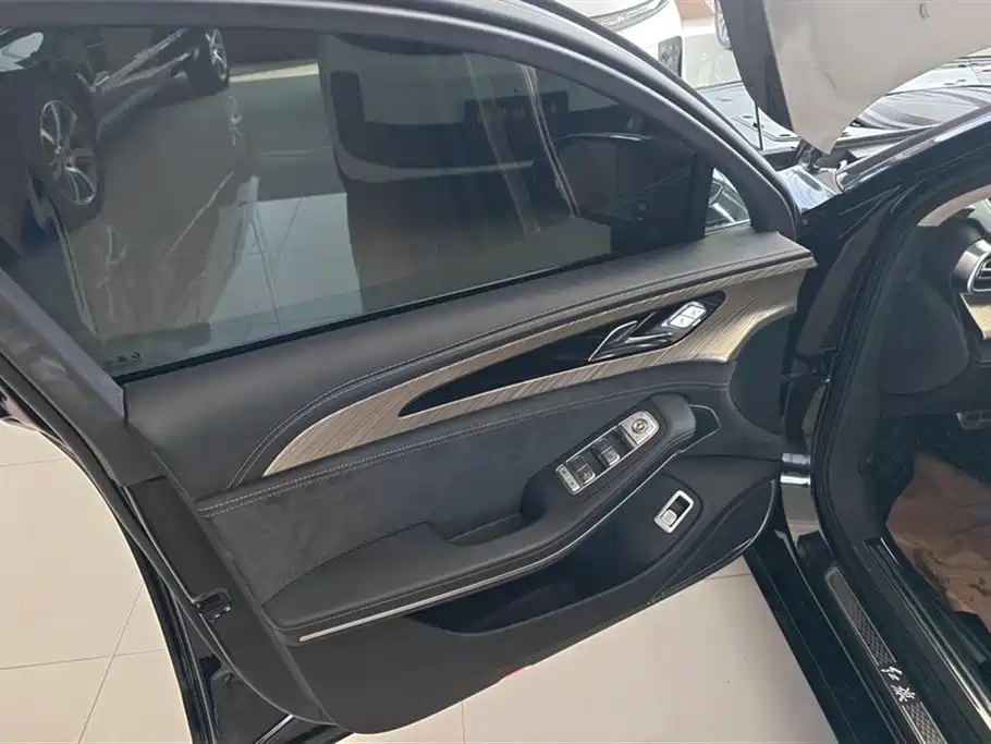 Hongqi H9 2020 2.0T Smart Connection Qi Chang Edition фото 7