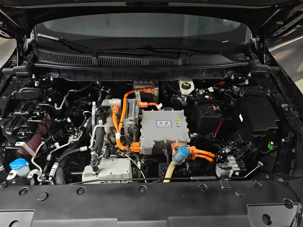 Hongqi E-QM5 2023 620km PLUS фото 13