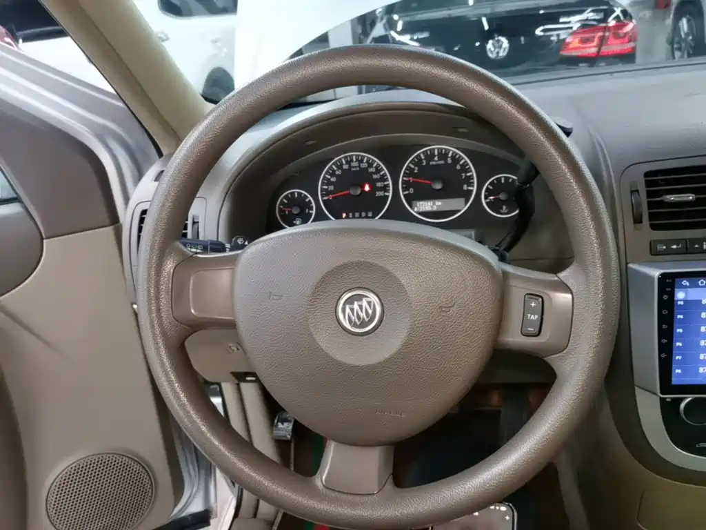 Фото 11 - Buick GL8