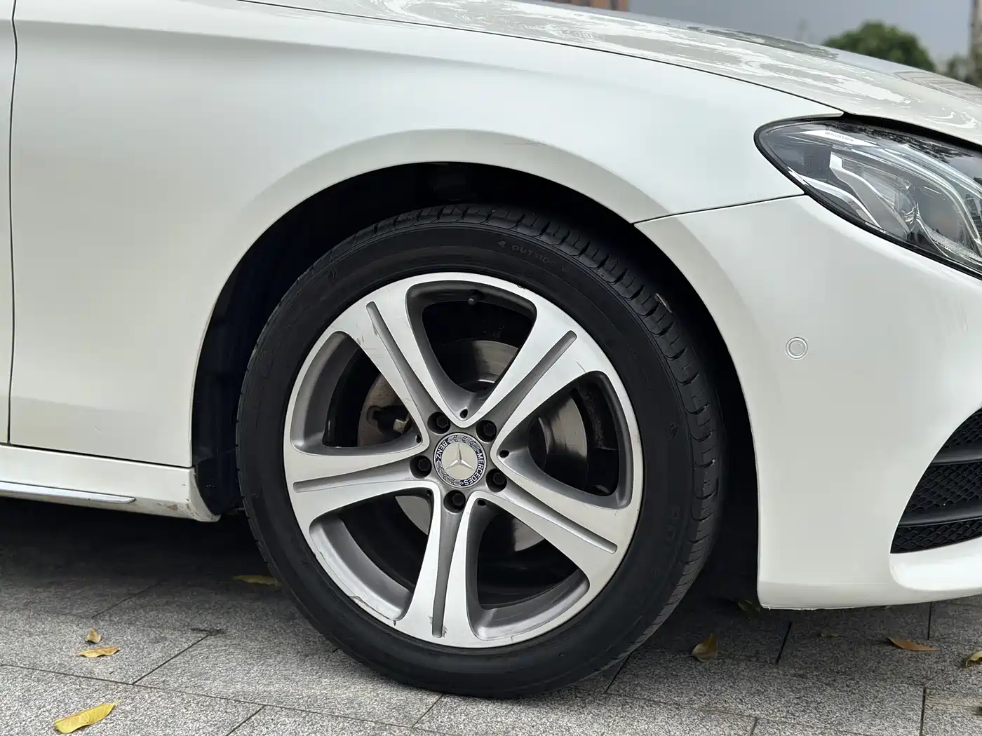 Mercedes-Benz E-Class 2016 E 200 L Sport Type фото 2
