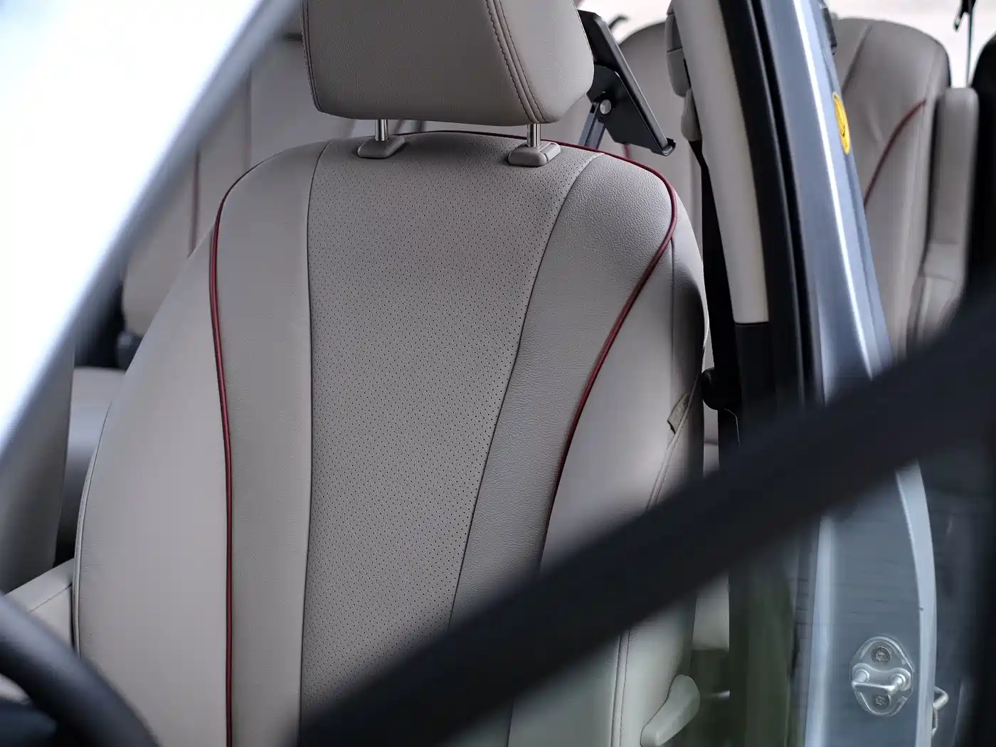 Mazda Mazda5 2012 2011 2.0L Automatic Comfort