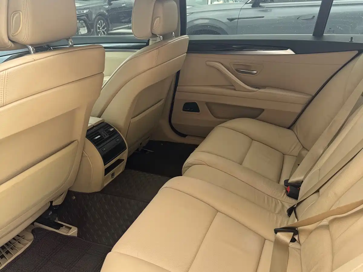 Фото 6 - BMW 5 Series