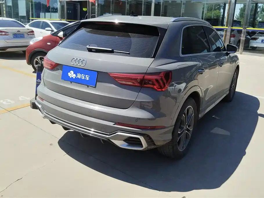 Audi Q3 2024 40 TFSI Fashion Sport фото 3