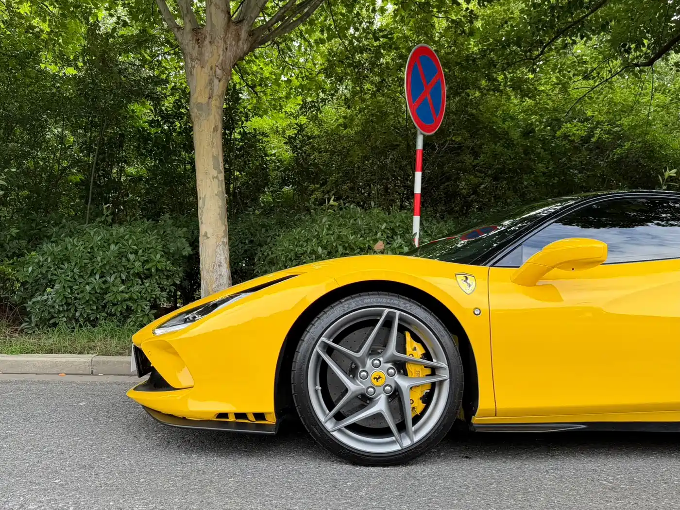 Ferrari F8 2021 2019 Tributo 3.9T V8