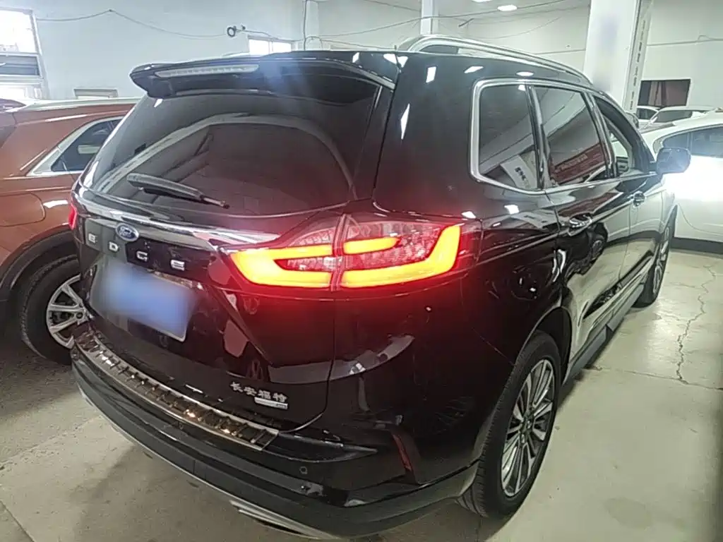 Ford Edge 2022 2021 PLUS EcoBoost 245 FWD Luxury Sharp 7-seater