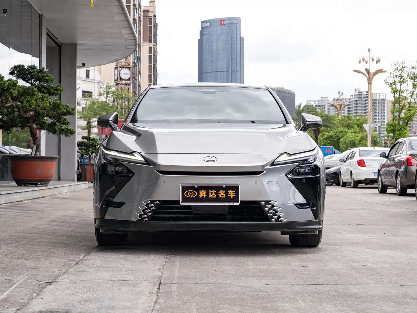 Lexus ES 2026 2025 Model 300h Base Version