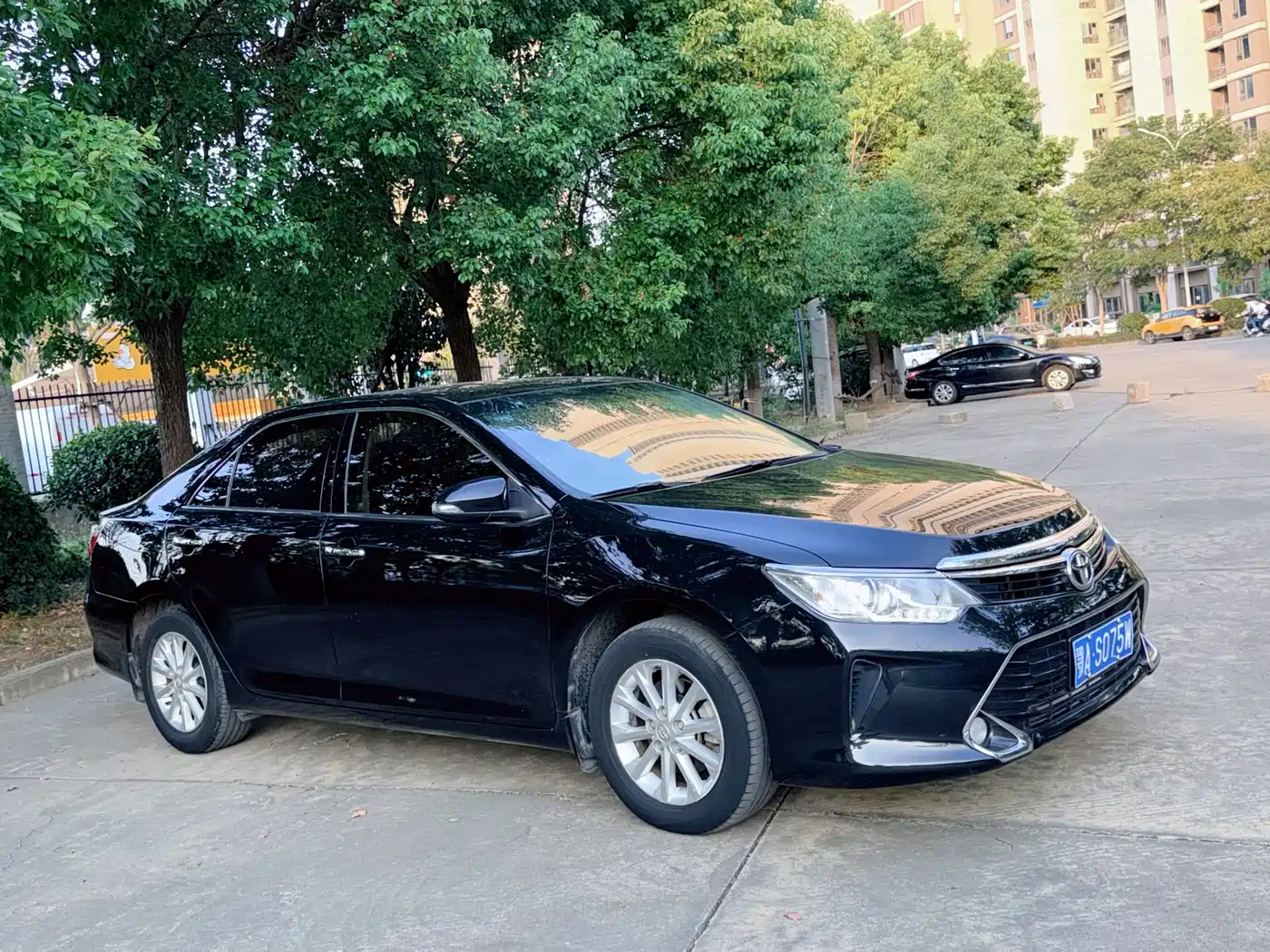 Photo 3 - Toyota Camry
