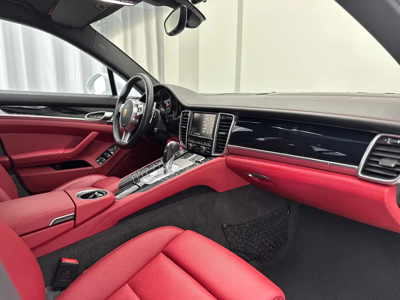 Porsche Panamera 2016 Panamera 4 Executive Edition 3.0T фото 48