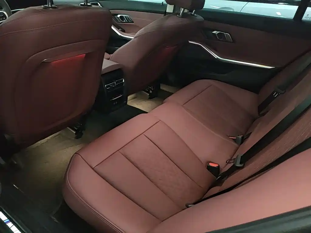 BMW 3 Series 2025 325Li M Sport Package фото 17