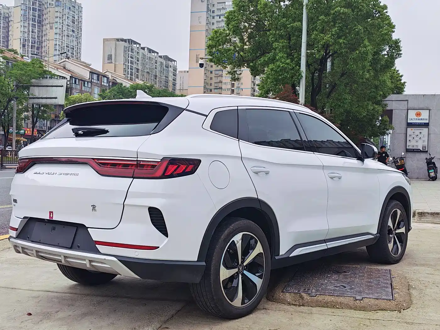 BYD Song PLUS PHEV 2021 EV Premium Model фото 10