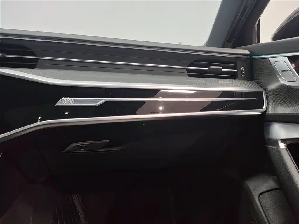 Audi A6L 2023 Facelift 45 TFSI Premium Dynamic фото 19