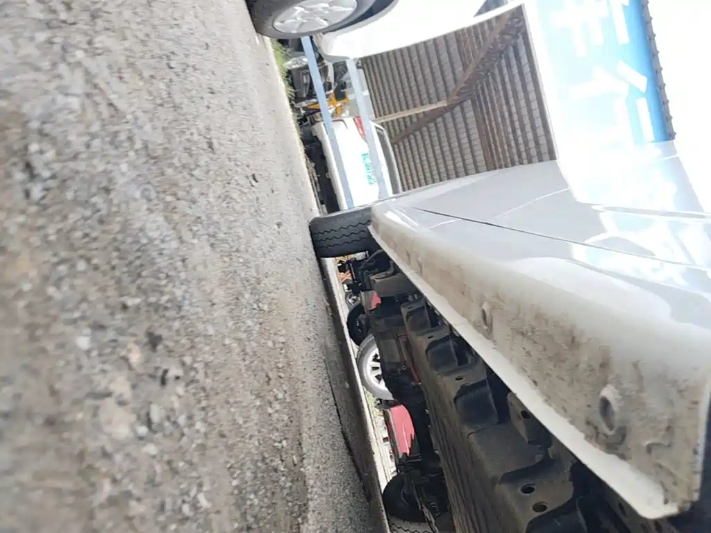 Wuling Motors Wuling Yangguang 2025 2024 300KM Comfort Bus Version 75kW