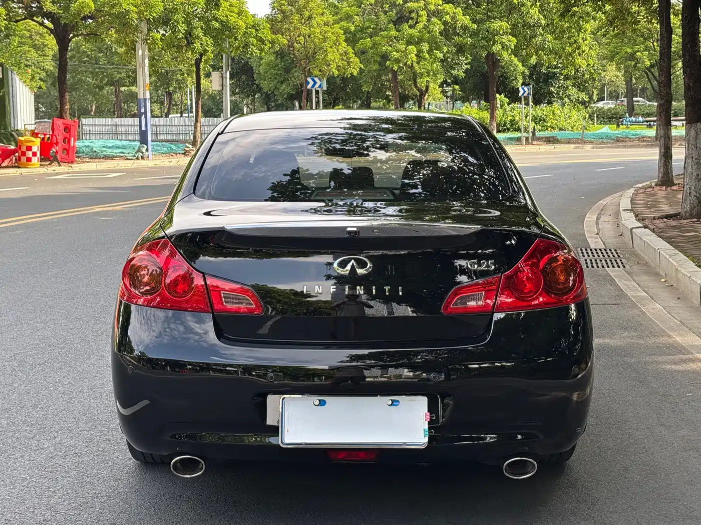Infiniti G Series 2011 2010 Model G25 Sedan Luxury Sport Edition