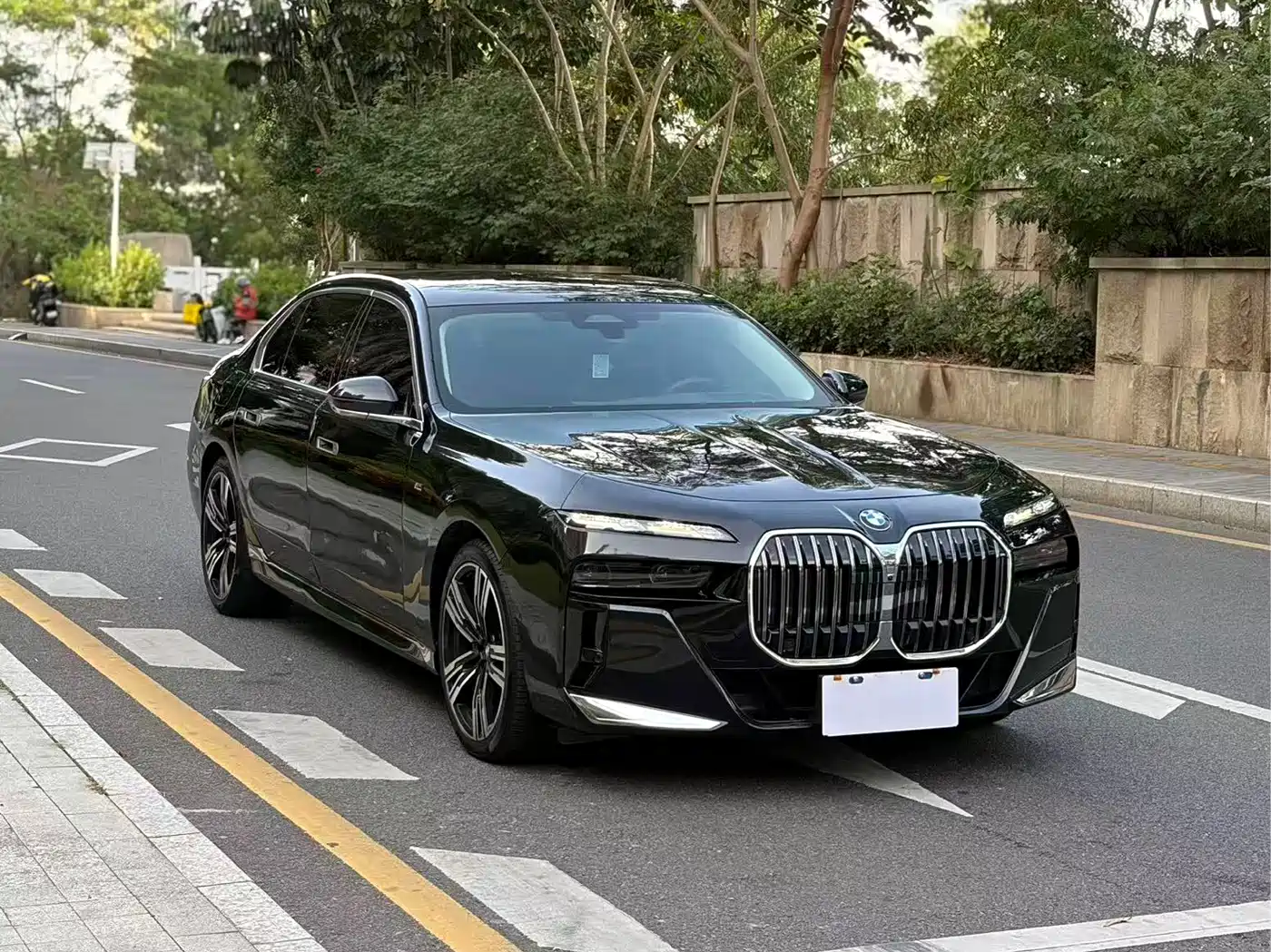 BMW 7 SERIES
