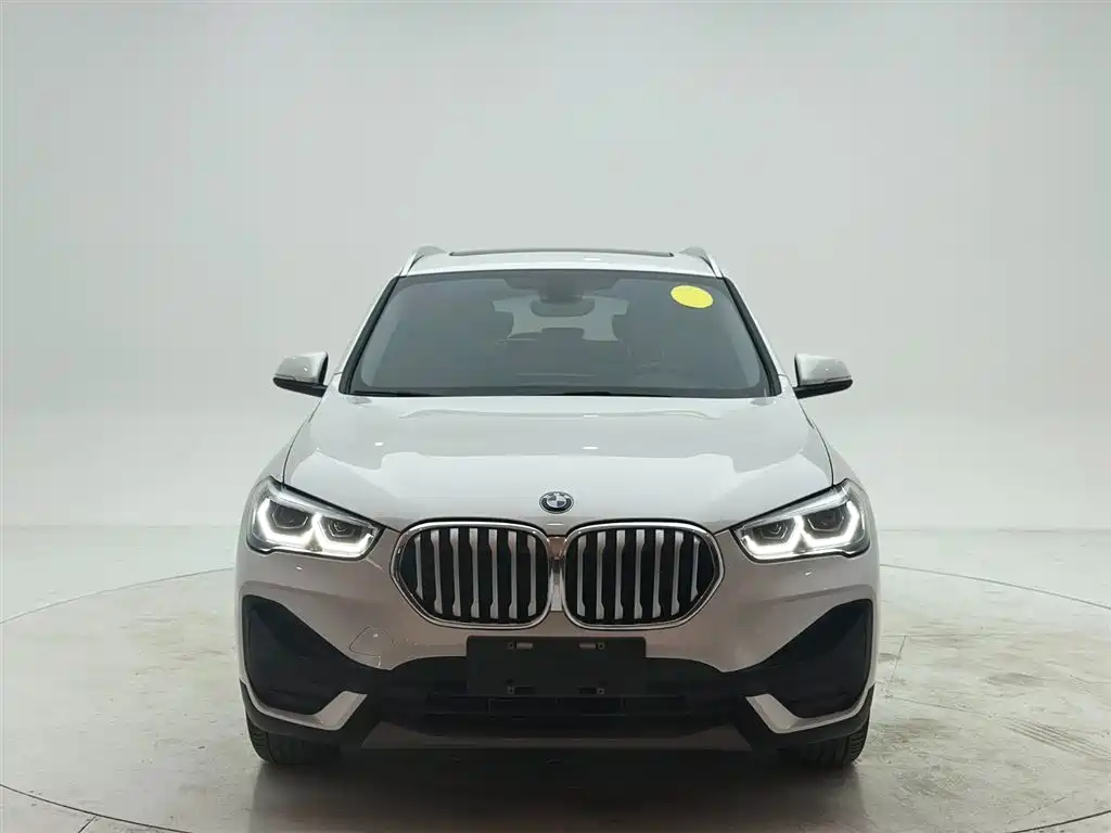 BMW X1 2021 Facelift sDrive20Li Fashion фото 2