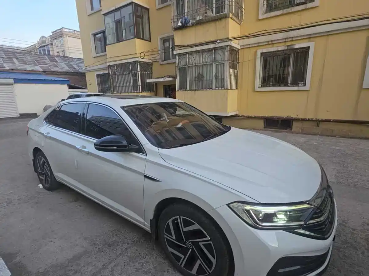 Volkswagen Sagitar 2023 280TSI DSG Surpass Plus Edition фото 3