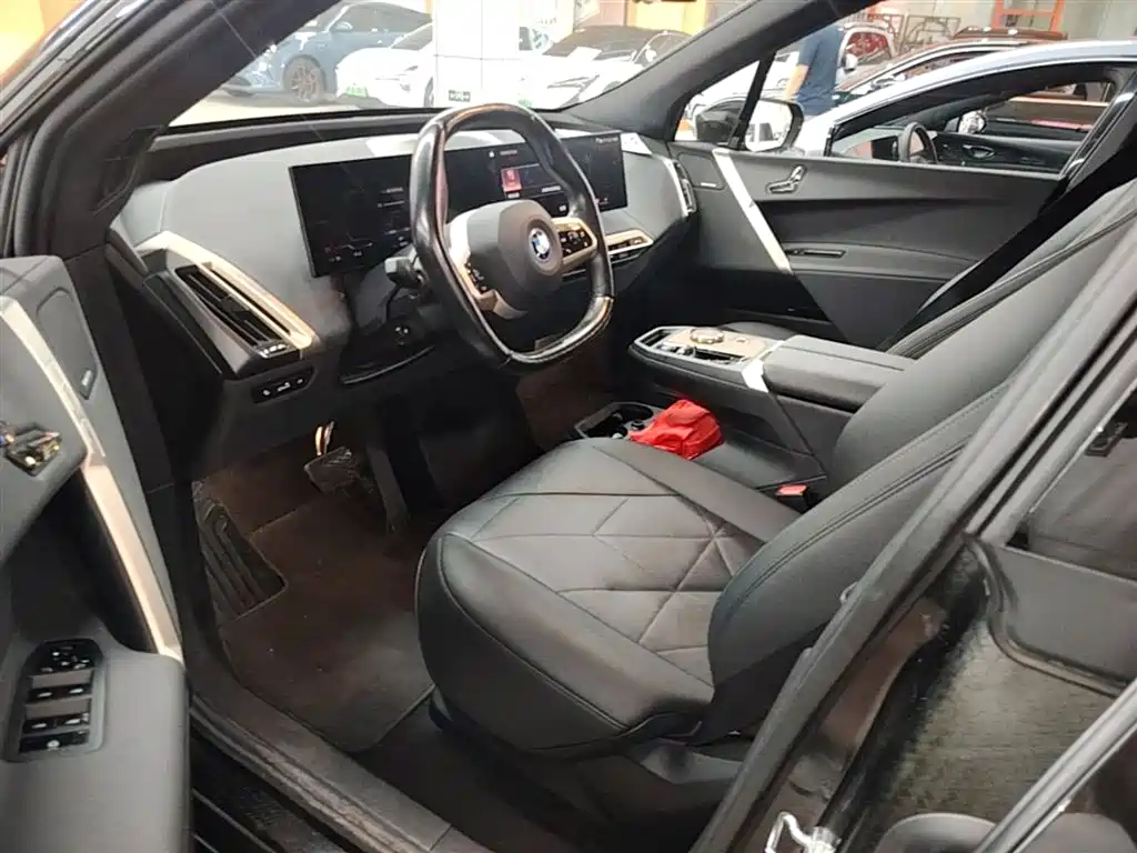 BMW iX 2022 xDrive40 фото 15