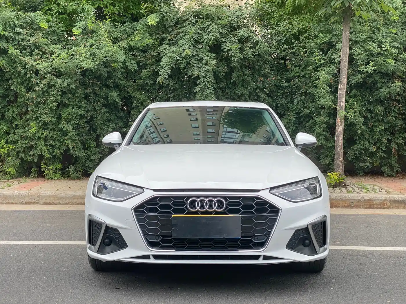Audi A4L 2020 40 TFSI Fashion Dynamic Edition фото 2
