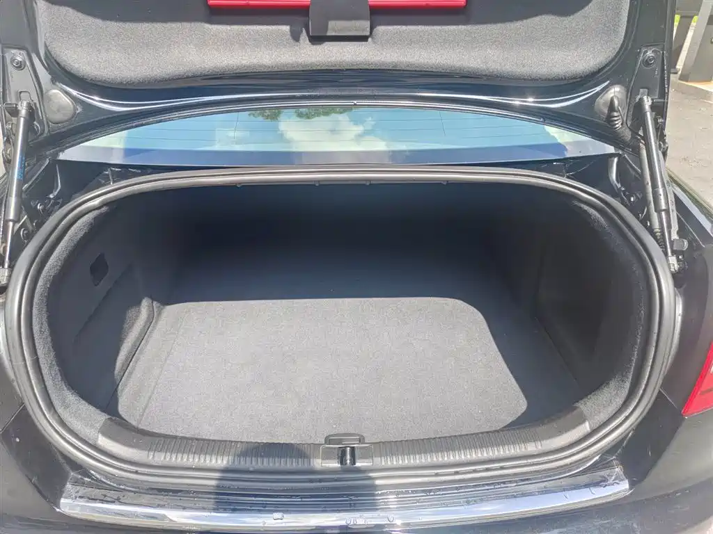 Photo 9 - Audi A6L