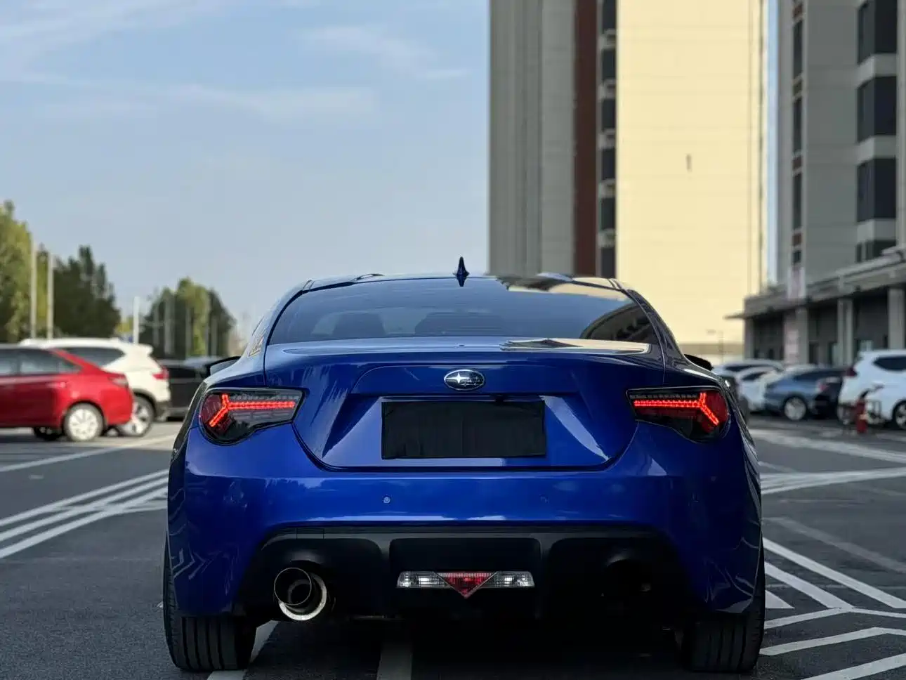 Subaru BRZ 2015 2.0i Manual фото 17
