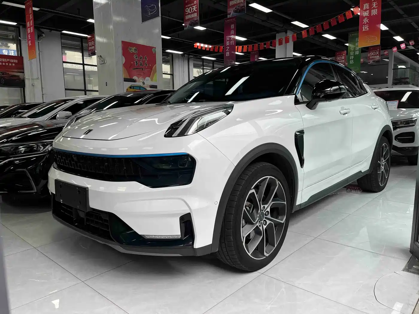 Lynk & Co 05 2022 2.0TD 2WD Shine Halo