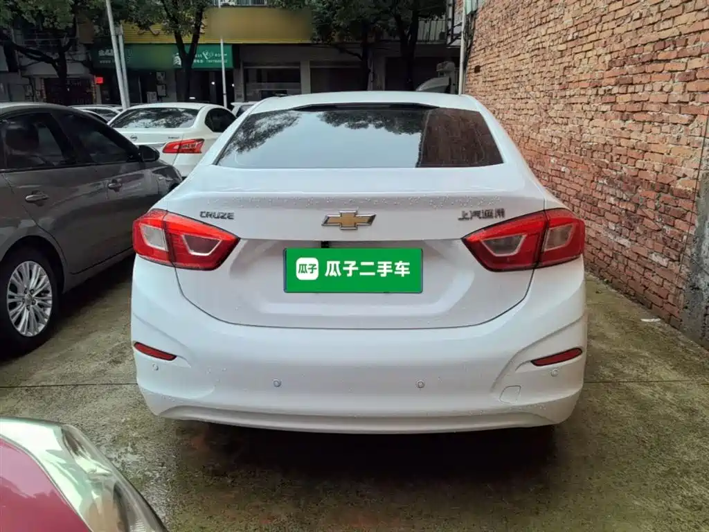 Chevrolet Cruze 2017 1.5L Automatic Pioneer Sunroof фото 6